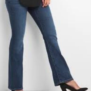 SALE 🏮🏮New!!Maternity Denim and Maternity shirt.